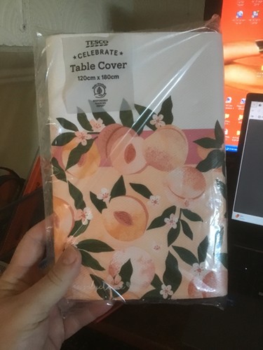 Peach paper table cover - ,