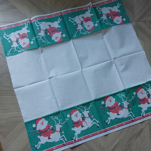 True vintage christmas table - true,