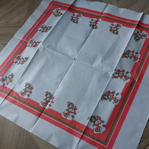 True vintage christmas table - true,
